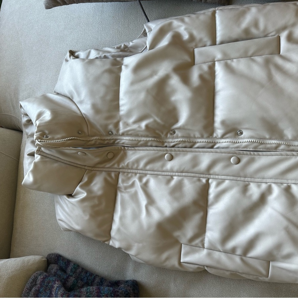 Women's Cream Puffer Vest Jacket